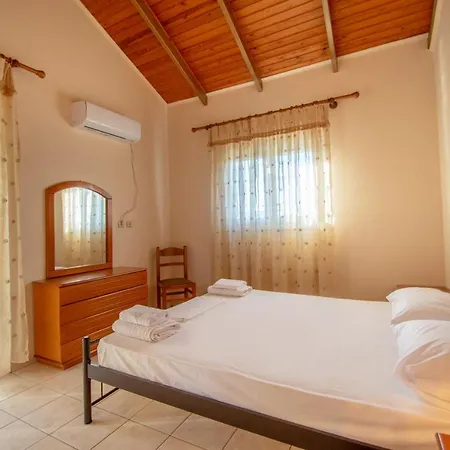 Holiday home Artemis House